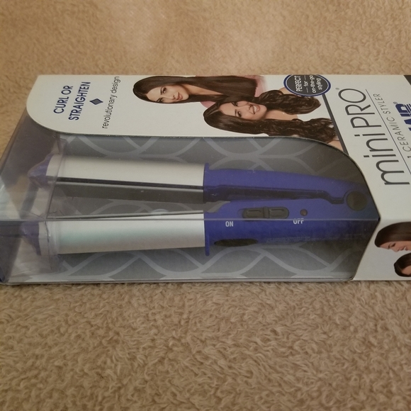Conair Mini Pro 2-in-1 Ceramic Styler - Picture 4 of 5